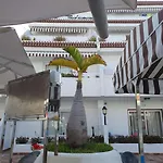 Penthouse Ar Okeana Skatu 아파트 *
