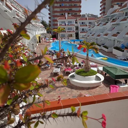 Penthouse Ar Okeana Skatu アパート *