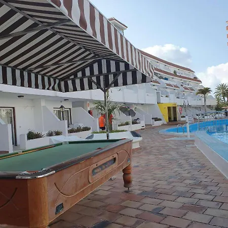 Penthouse Ar Okeana Skatu アパート アロナ