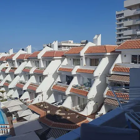 Penthouse Ar Okeana Skatu アパート