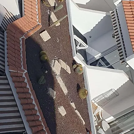 Penthouse Ar Okeana Skatu 아로나