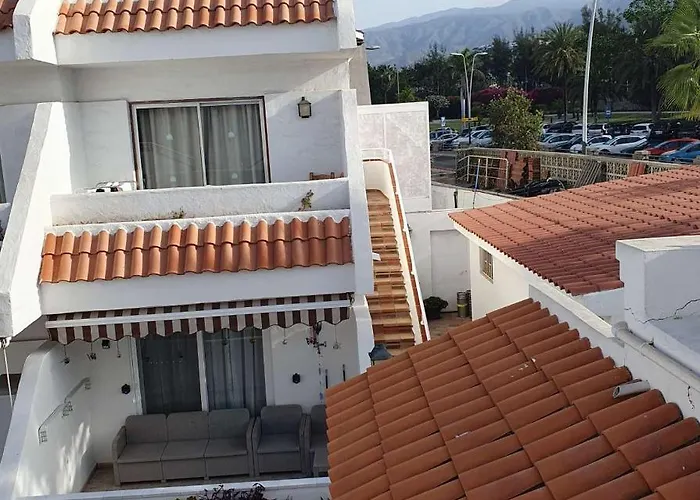 Penthouse Ar Okeana Skatu Apartman Arona